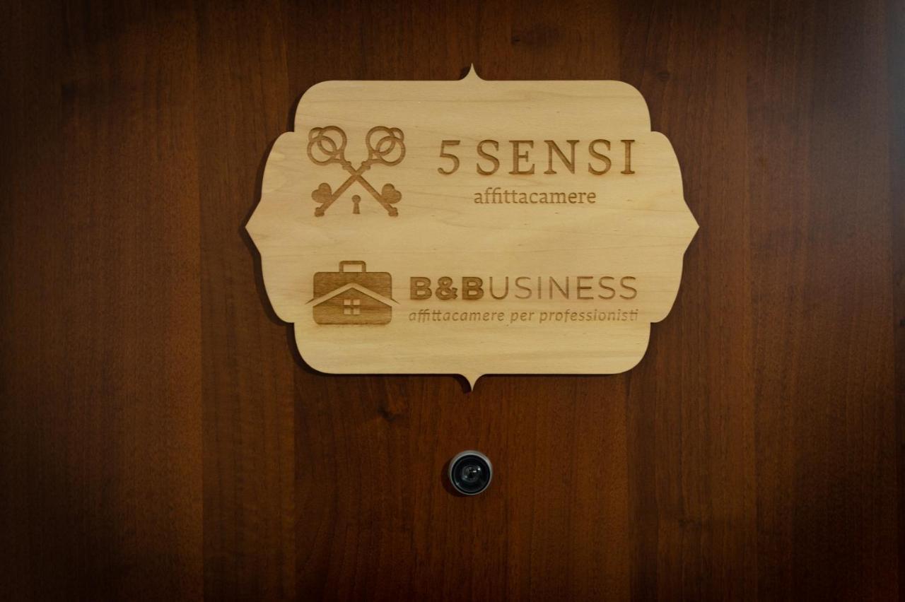 B&Business - Fibra Ultraveloce, Angolo Fitness, Smartworking & Parcheggio Coperto Su Richiesta Cosenza Kültér fotó